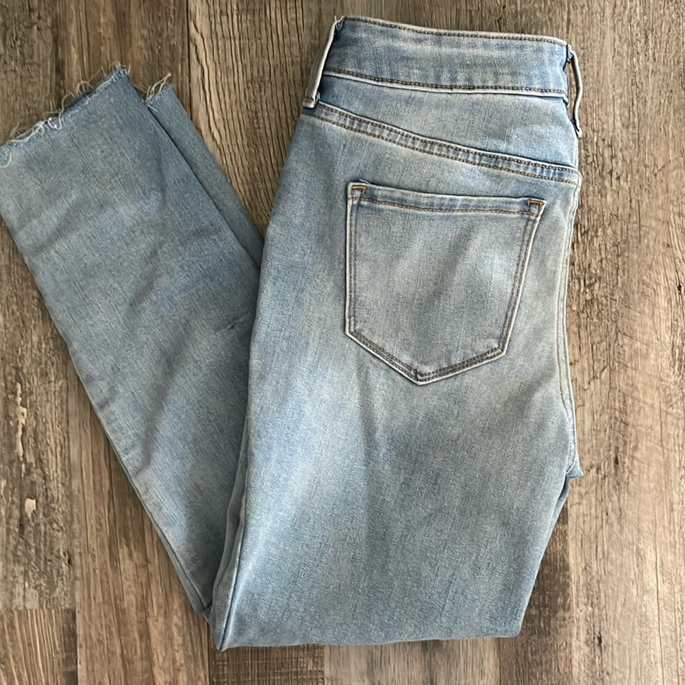 Old Navy Pop Icon Skinny Short